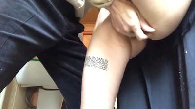 Sprauta inn á skólabaðherbergi, algjör froðufull fullnæging - kennarinn minn gerði sitt besta