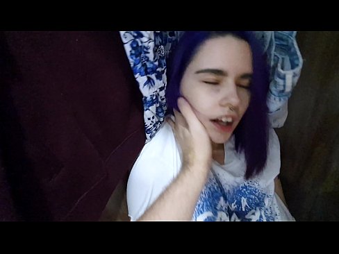 ❤️ Fann systur mína í skápnum og hjálpaði henni að koma ☑ Klámmyndband á klám is.dewporn.ru ❌❤